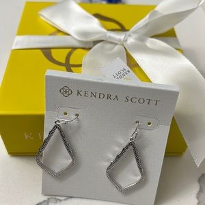 Kendra Scott Sophia silver earrings